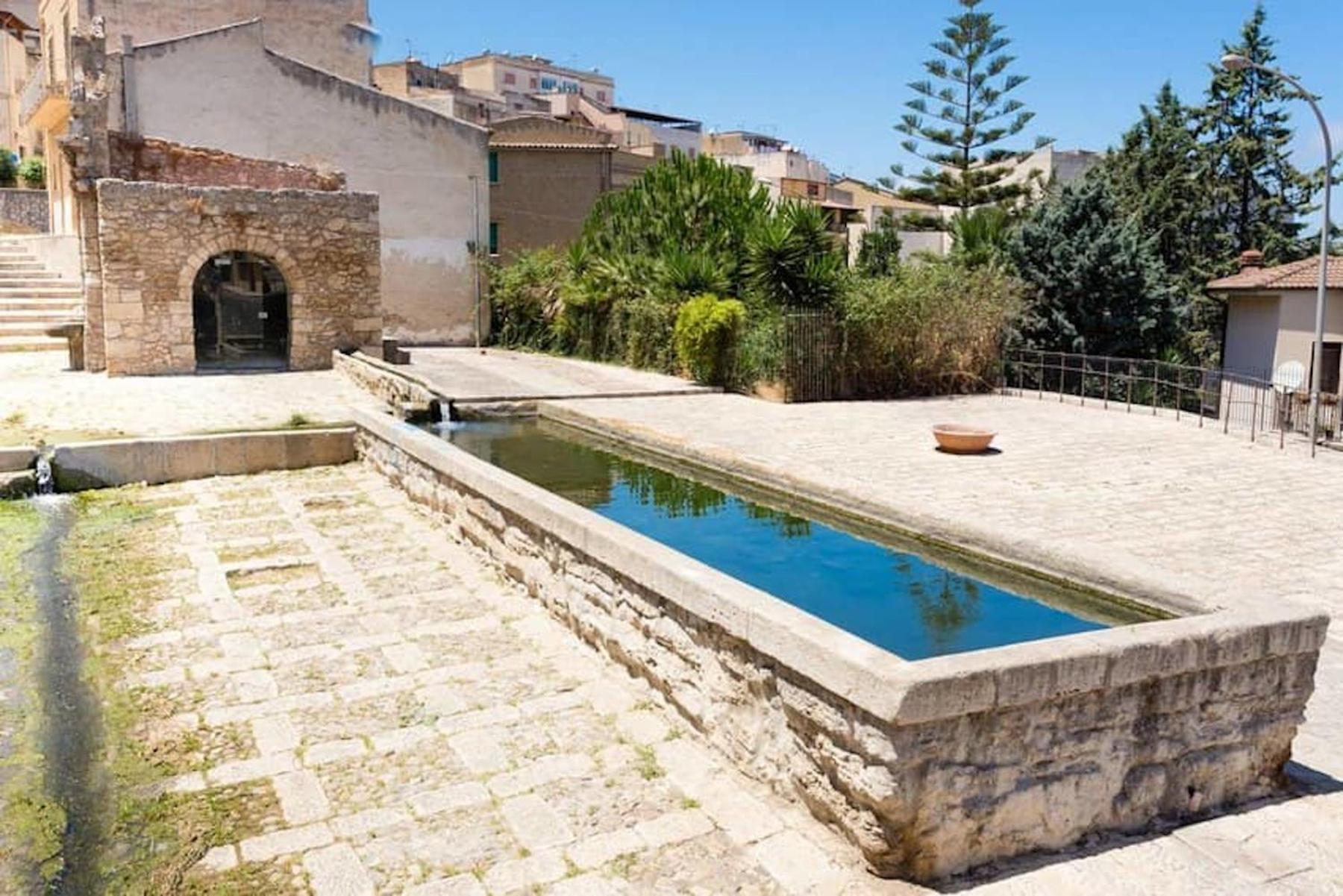 Il Girasole Del Centro Storico Βίλα Alcamo Εξωτερικό φωτογραφία