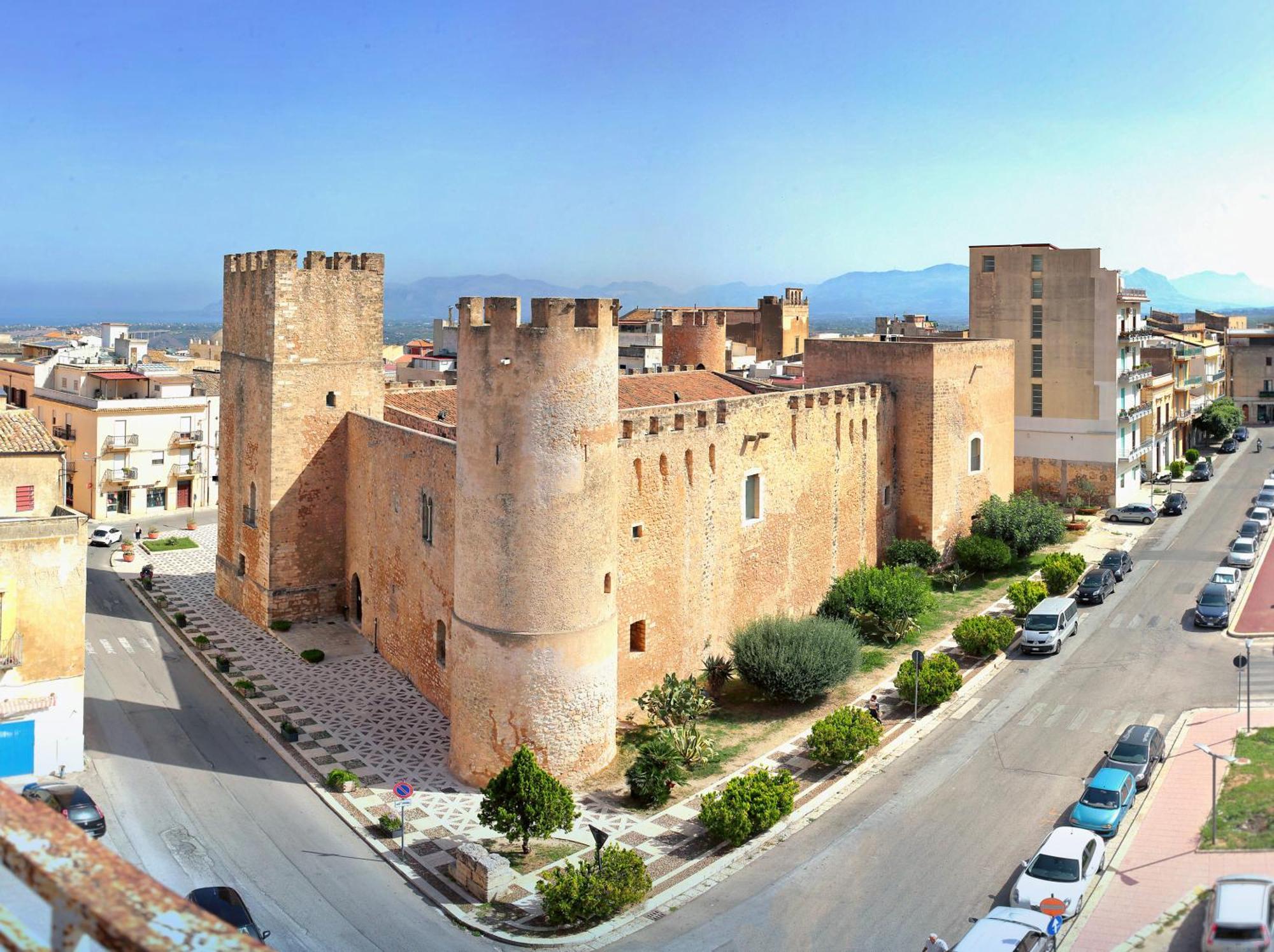 Il Girasole Del Centro Storico Βίλα Alcamo Εξωτερικό φωτογραφία